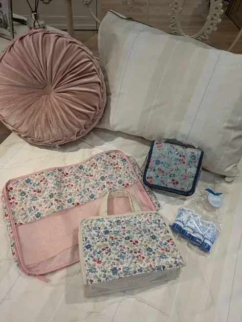 ラウンドクッション（クッション・カバー） | LAURA ASHLEY HOME