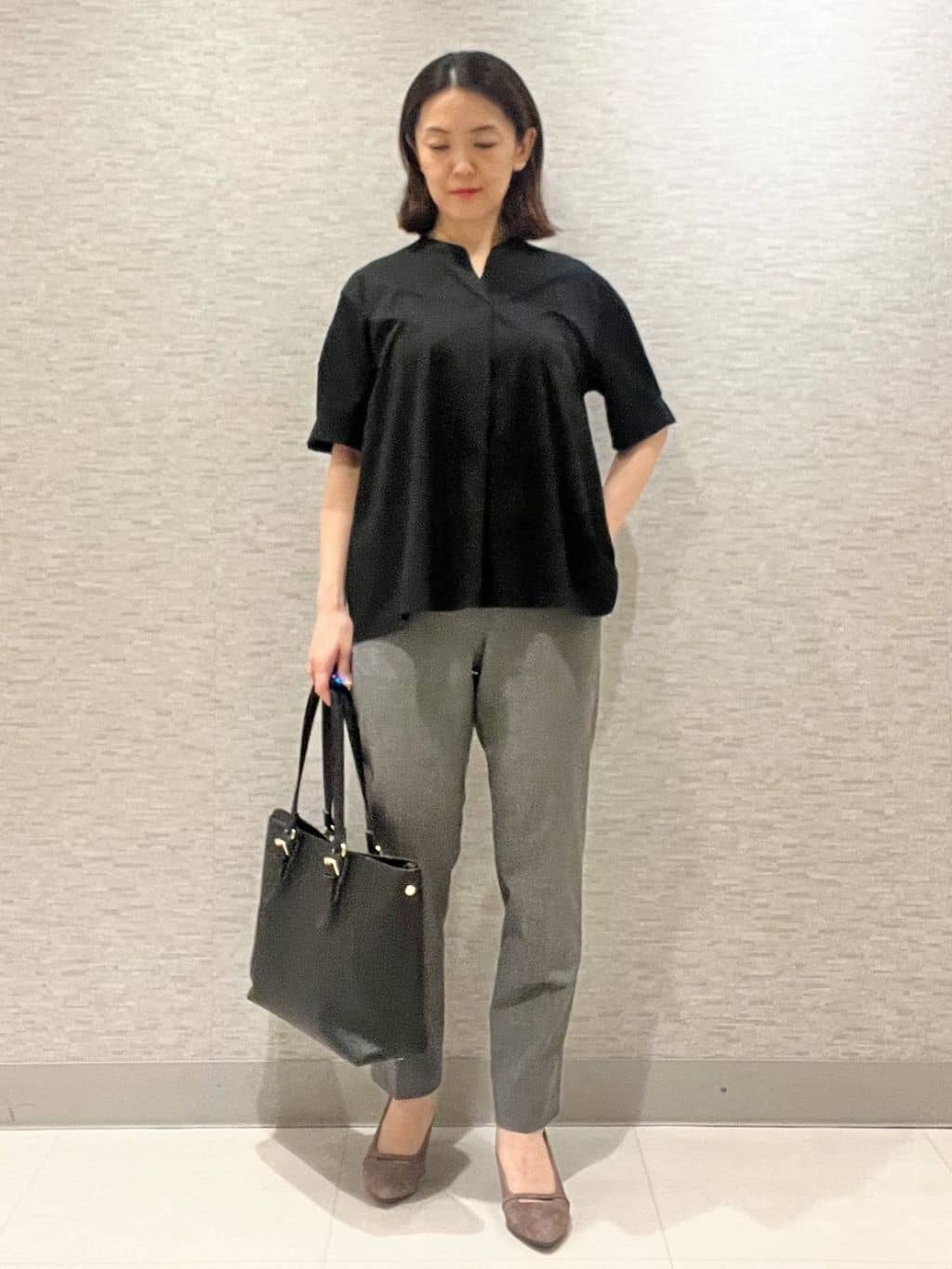 marikoさんの「Reflect｜【すっきり見え！長め丈／マシンウォッシュ可】スキッパーネックジャージトップス」を使ったコーディネート