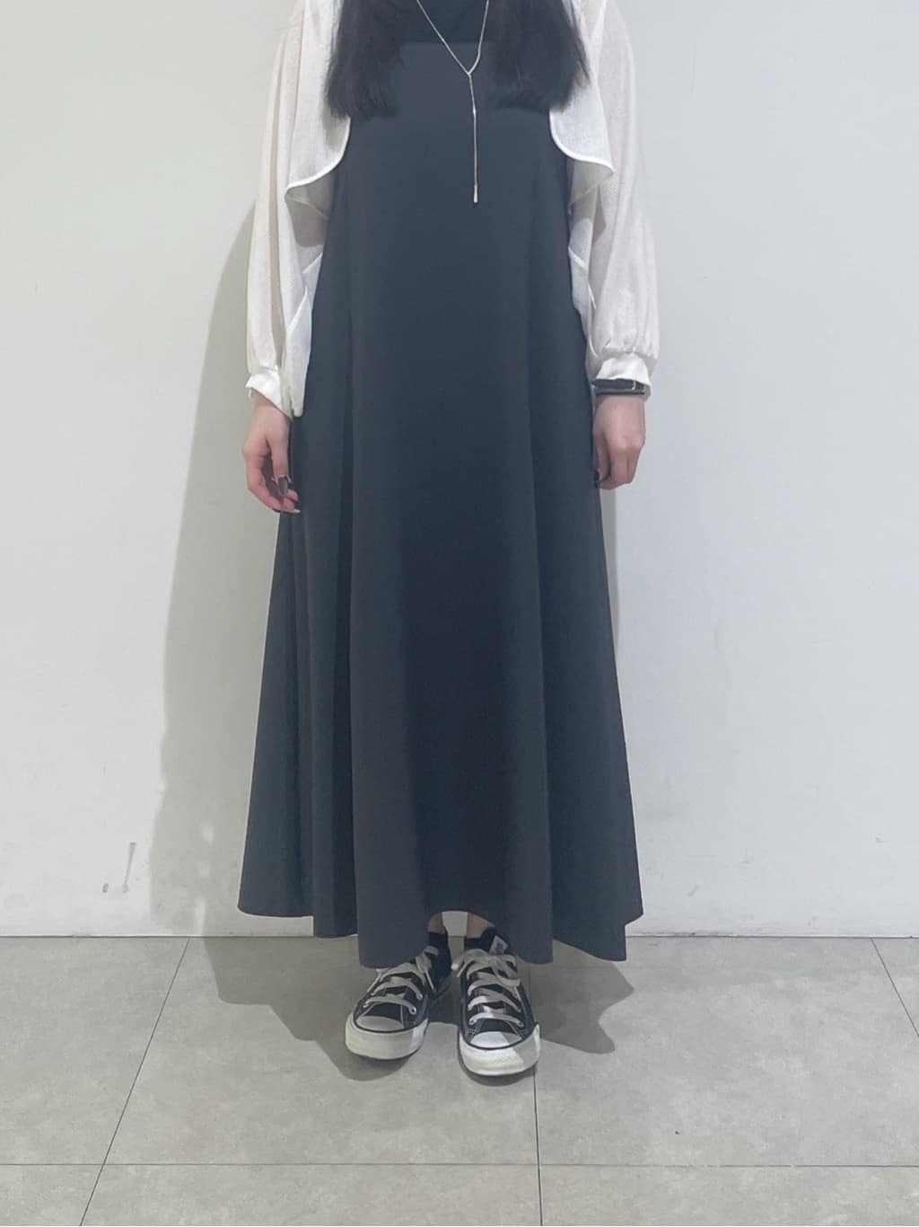 emikaさんの「INDIVI｜【軽く羽織れる】ボレロカーディガン」を使ったコーディネート