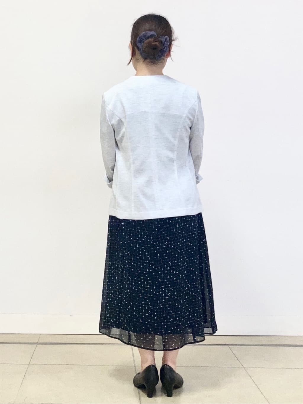 tomominさんの「Reflect｜【WEB先行カラーあり／マシンウォッシュ可／ナローベルト付き】オフボディツイードチェックワンピース」を使ったコーディネート