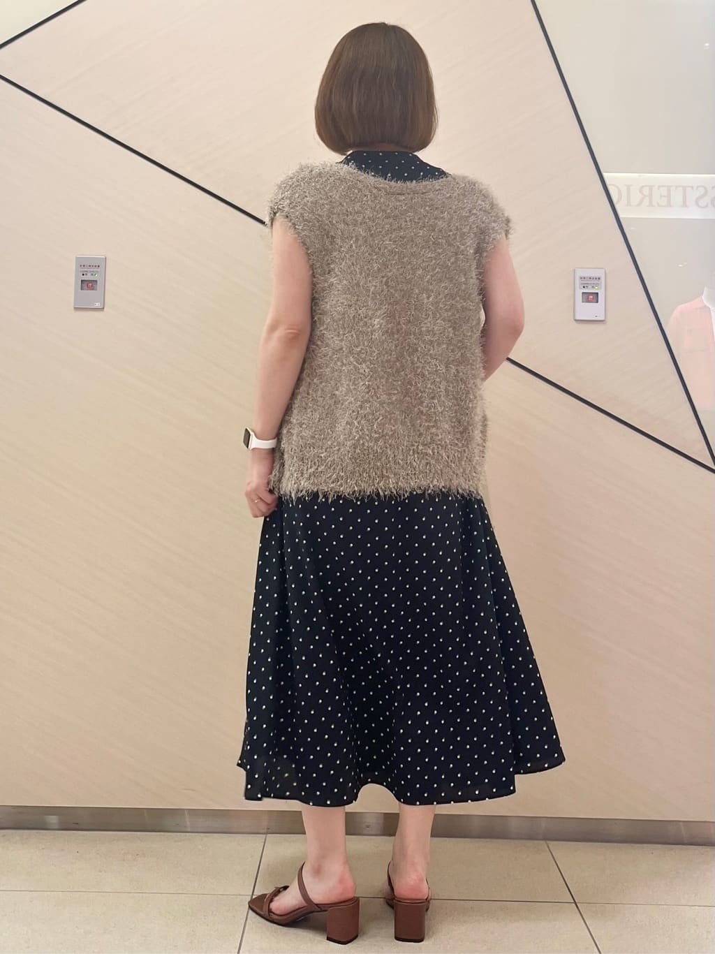 yahataさんの「DRESSTERIOR｜シュリンクレザーバケットBAG」を使ったコーディネート
