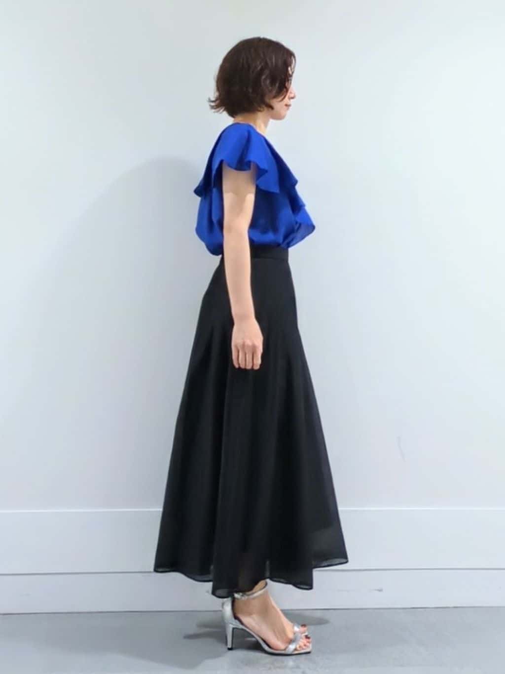 ミズタさんの「UNTITLED｜【きれいめ/洗える/フリル】ラッフルシアーブラウス」を使ったコーディネート