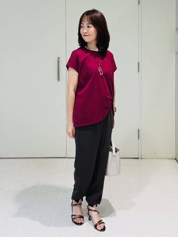makiさんの「UNTITLED｜【洗える/Tシャツ】ツイストプルオーバー」を使ったコーディネート