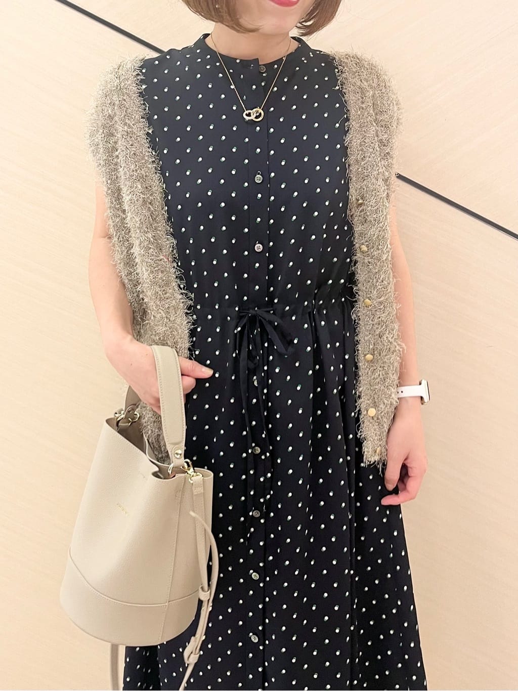 yahataさんの「DRESSTERIOR｜シュリンクレザーバケットBAG」を使ったコーディネート