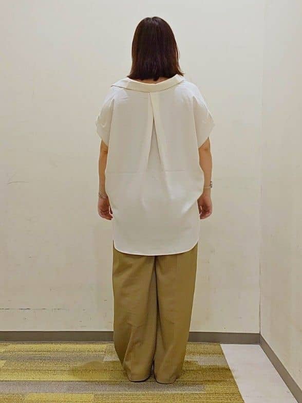 okayuさんの「THE SHOP TK｜【ひんやり】前後2WAY スクエアタンクトップ」を使ったコーディネート
