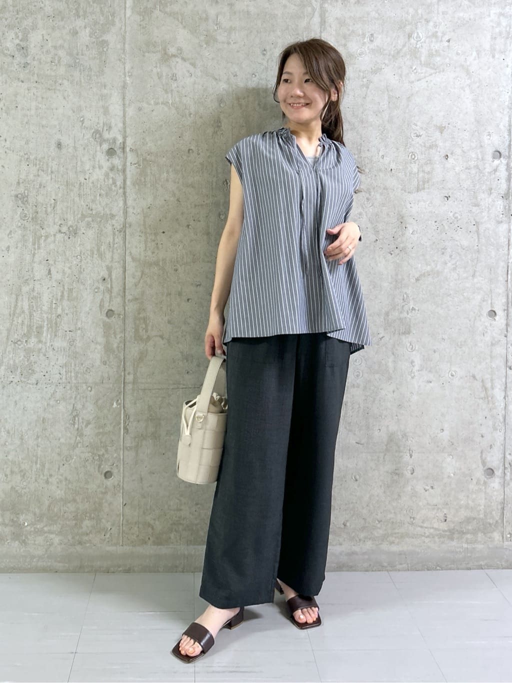 takaさんの「Dessin｜【洗える】ストライプ柄フレンチスリーブスキッパ―ブラウス」を使ったコーディネート