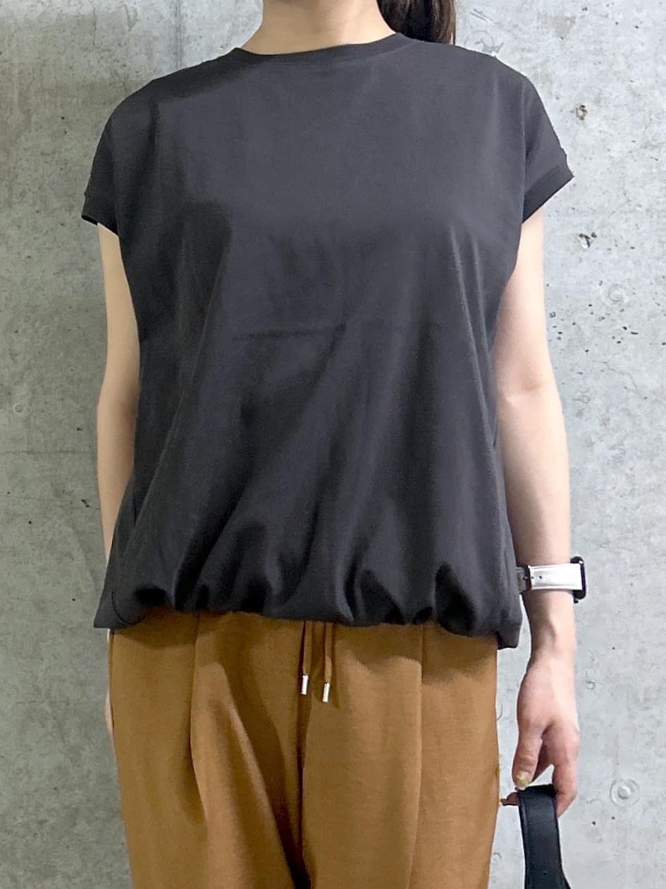 takaさんの「Dessin｜【ウエストゴム・洗える】センターライン入りテーパードパンツ（XS～L）」を使ったコーディネート
