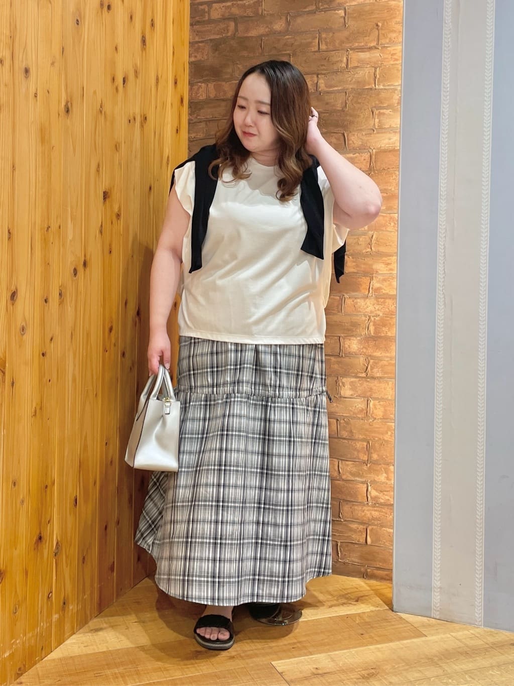 Risaさんの「SHOO･LA･RUE｜【S-LL】シルエットが変えられる チェック柄リボンフレアスカート」を使ったコーディネート