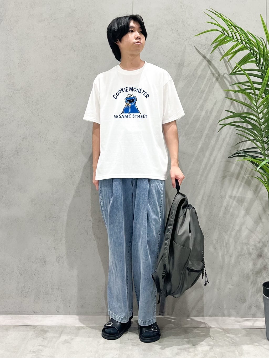 SHI-MAさんの「THE SHOP TK｜セサミストリートTシャツ／親子リンク」を使ったコーディネート