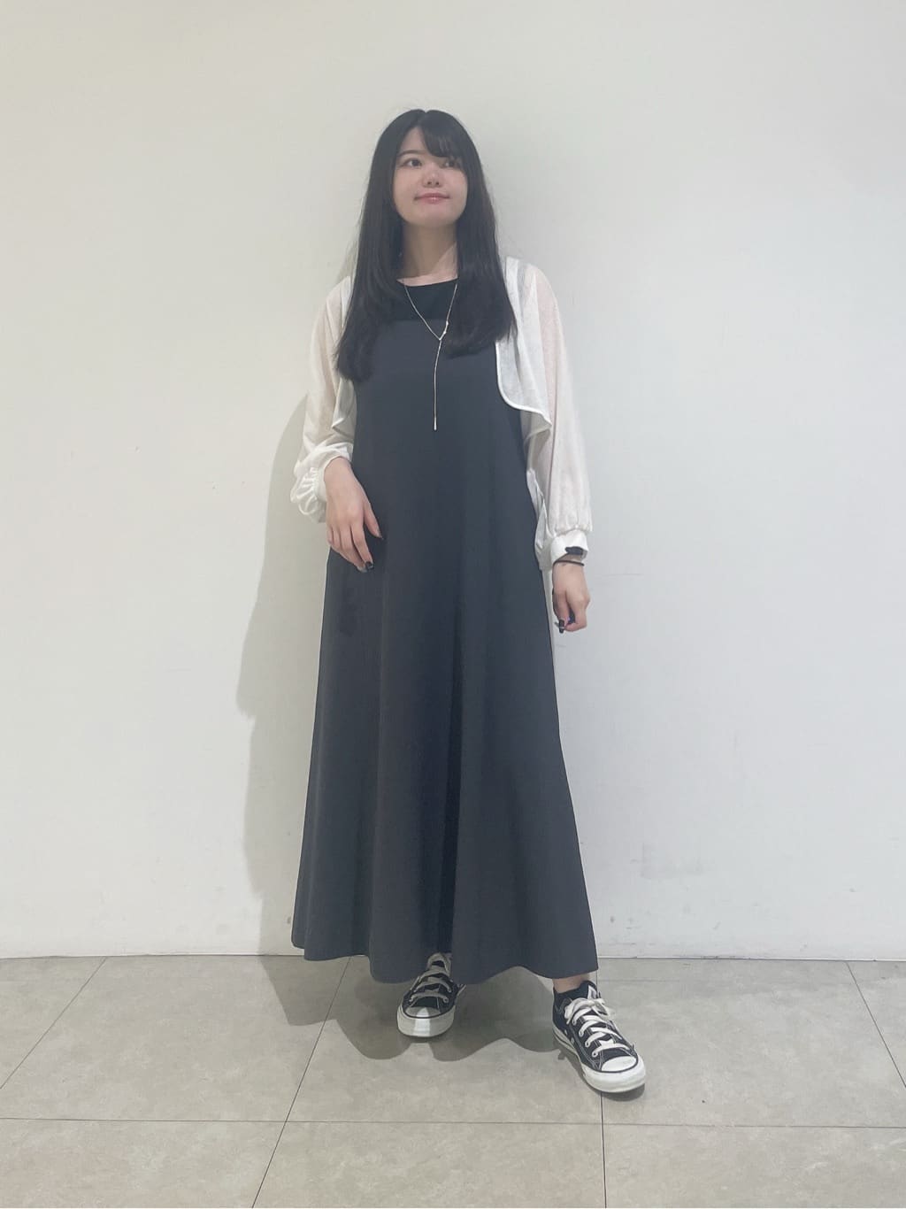 emikaさんの「INDIVI｜【軽く羽織れる】ボレロカーディガン」を使ったコーディネート