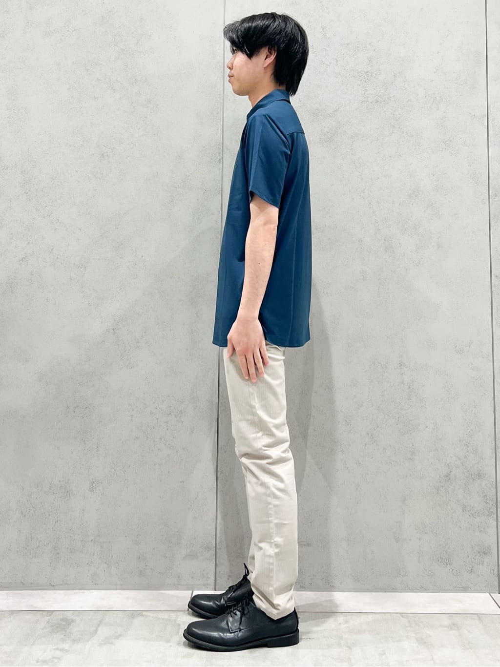 SHI-MAさんの「THE SHOP TK｜【オールシーズン穿ける！】7DAYSストレッチへリンボンパンツ　ON&hArr;OFF兼用」を使ったコーディネート