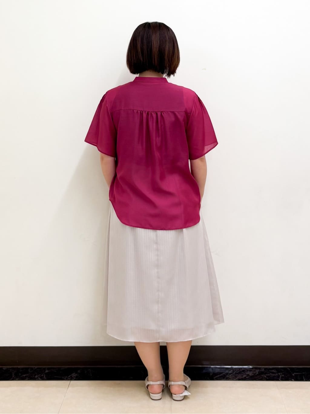 ミヨさんの「Reflect｜【選べる5色◎／マシンウォッシュ可】シャーリングデザインブラウス」を使ったコーディネート