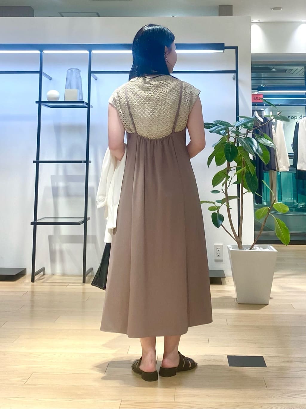 misakiさんの「INDIVI｜【洗える／前後2WAY】インナータンクトップ」を使ったコーディネート