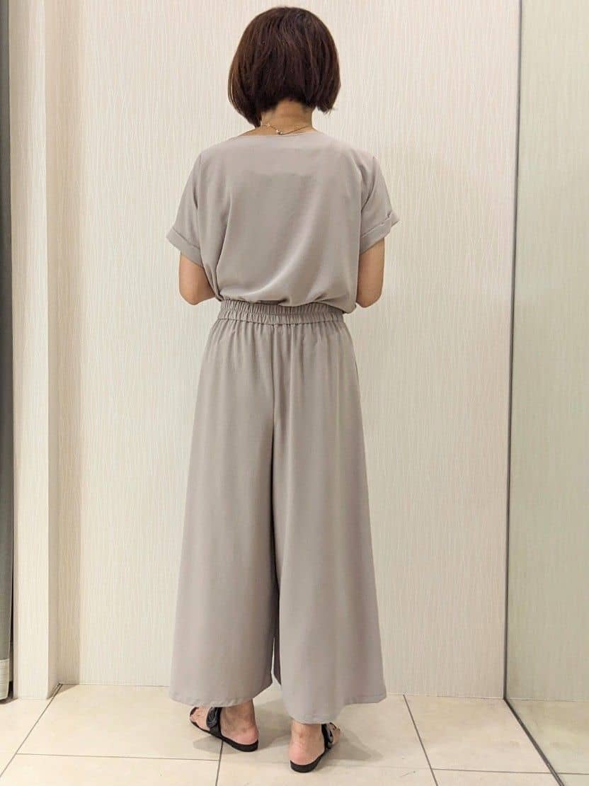 u-macoさんの「UNTITLED｜【短丈/日本製】カラミ風メッシュ ノーカラージャケット」を使ったコーディネート