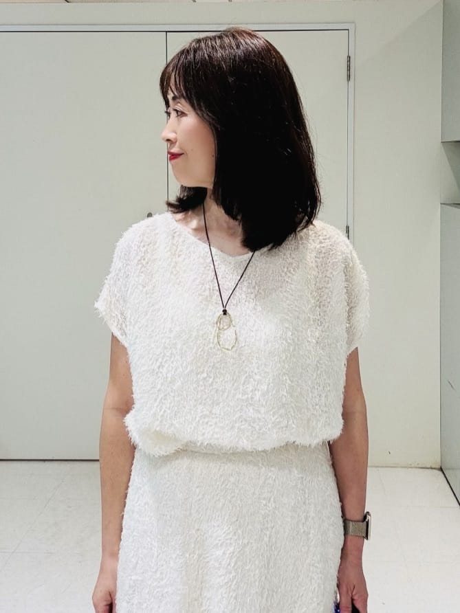makiさんの「UNTITLED｜【セットアップ可/洗える】フェザーフレンチスリーブブラウス」を使ったコーディネート