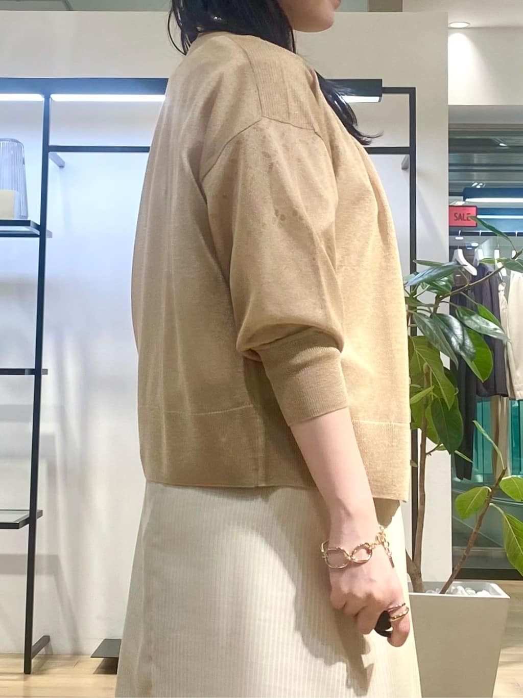 misakiさんの「INDIVI｜【洗える／前後2WAY】インナータンクトップ」を使ったコーディネート