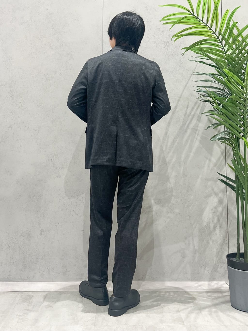 SHI-MAさんの「THE SHOP TK｜ライトTRジャージジャケット【洗濯機OK/毛玉ができにくい/ストレッチ/セットアップ可】」を使ったコーディネート