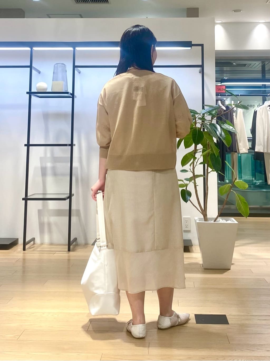 misakiさんの「INDIVI｜【洗える／前後2WAY】インナータンクトップ」を使ったコーディネート