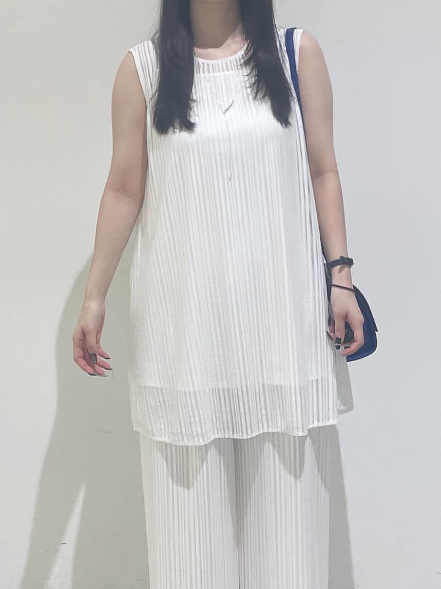 emikaさんの「INDIVI｜【洗える／セットアップ可能】ラッセルチュニック」を使ったコーディネート