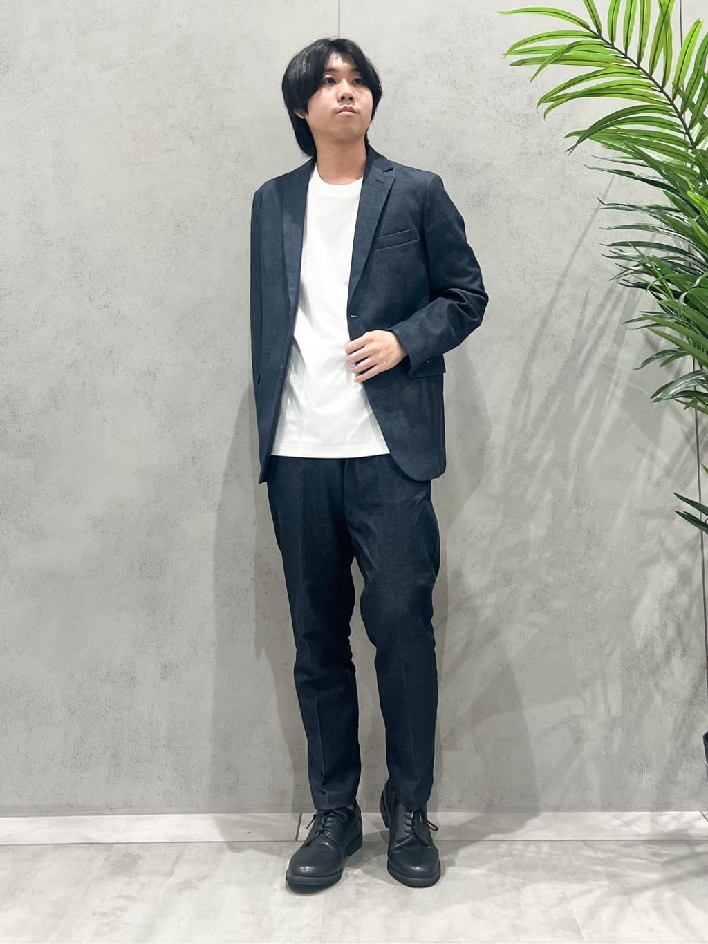 SHI-MAさんの「THE SHOP TK｜エバーデニムジャケット【色落ちしにくい/洗濯機OK/ストレッチ/セットアップ可】」を使ったコーディネート