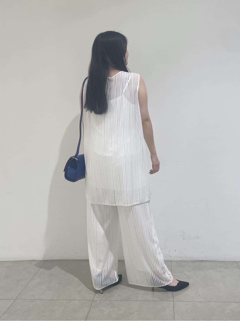 emikaさんの「INDIVI｜【洗える／セットアップ可能】ラッセルチュニック」を使ったコーディネート