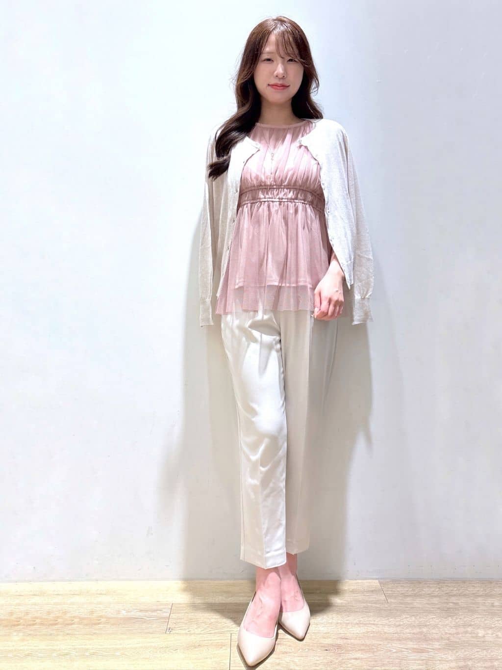 Mimさんの「index｜ストレッチテーパードパンツ【洗濯機洗い可／吸水速乾／防シワ】」を使ったコーディネート