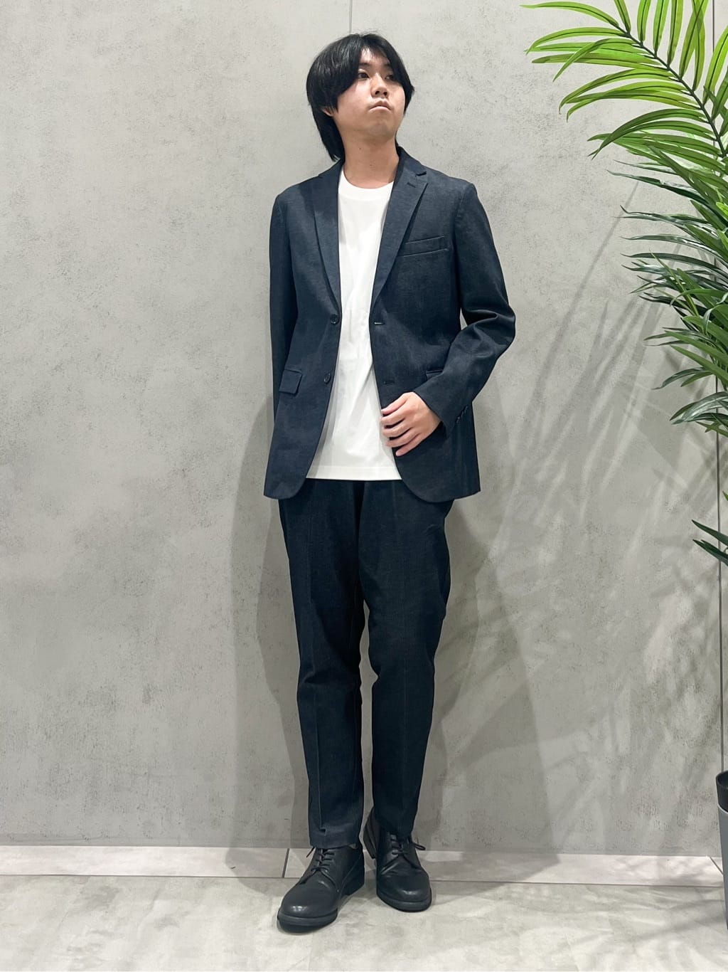 SHI-MAさんの「THE SHOP TK｜エバーデニムジャケット【色落ちしにくい/洗濯機OK/ストレッチ/セットアップ可】」を使ったコーディネート