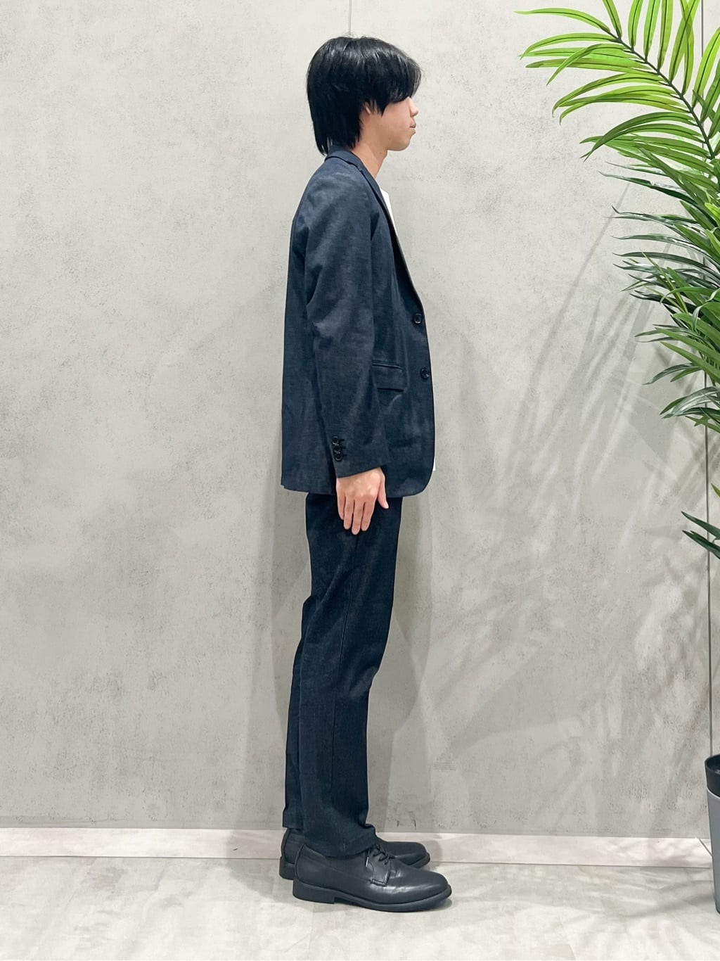 SHI-MAさんの「THE SHOP TK｜エバーデニムジャケット【色落ちしにくい/洗濯機OK/ストレッチ/セットアップ可】」を使ったコーディネート