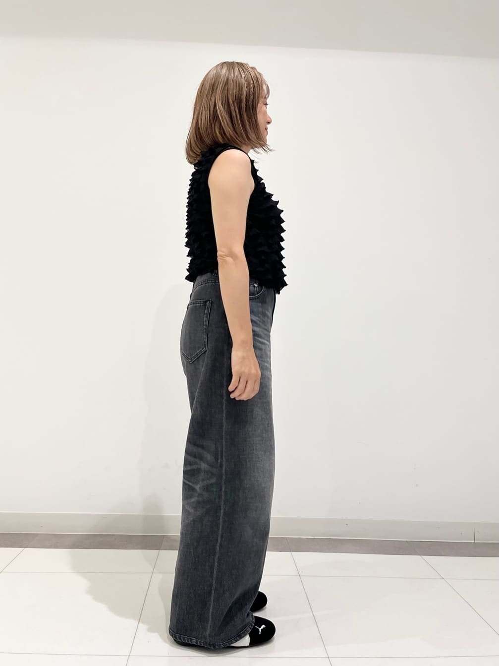 Reecoさんの「DRESSTERIOR｜ヴィンテージ加工ワイドデニムパンツ」を使ったコーディネート