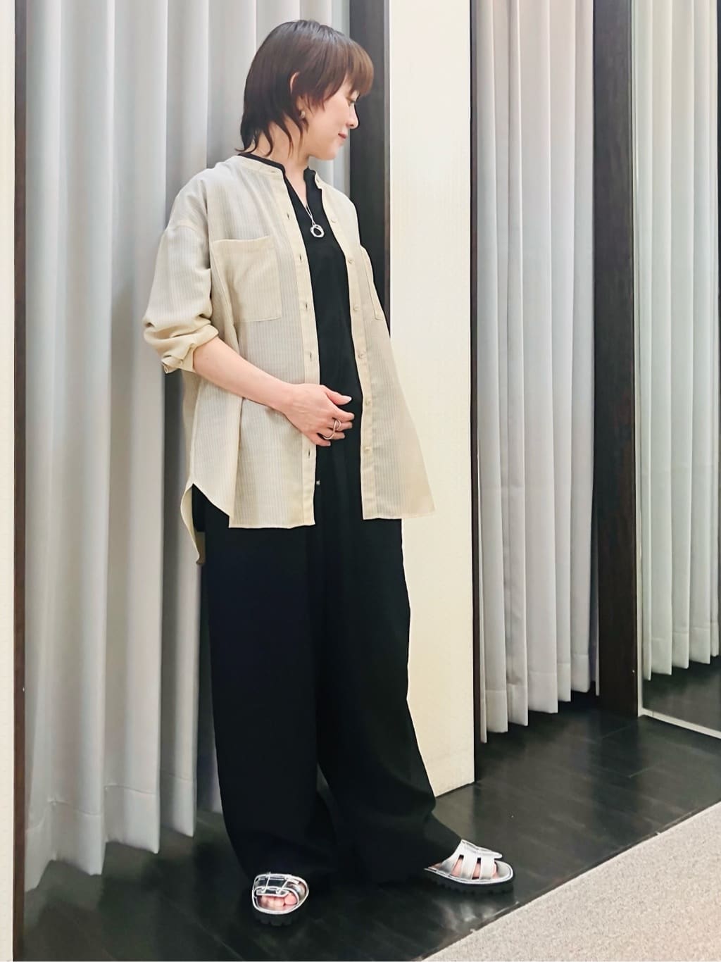 YUKIさんの「INDIVI｜【洗える／UVケア／SETUP可能】ドロストワイドパンツ」を使ったコーディネート