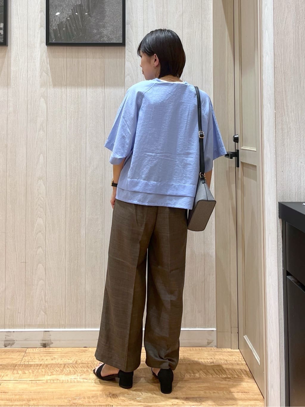 shirayuuuさんの「SHOO･LA･RUE｜【洗濯後しわになりにくい/UV/吸水速乾】大人きれいな バンドカラーシャツ」を使ったコーディネート