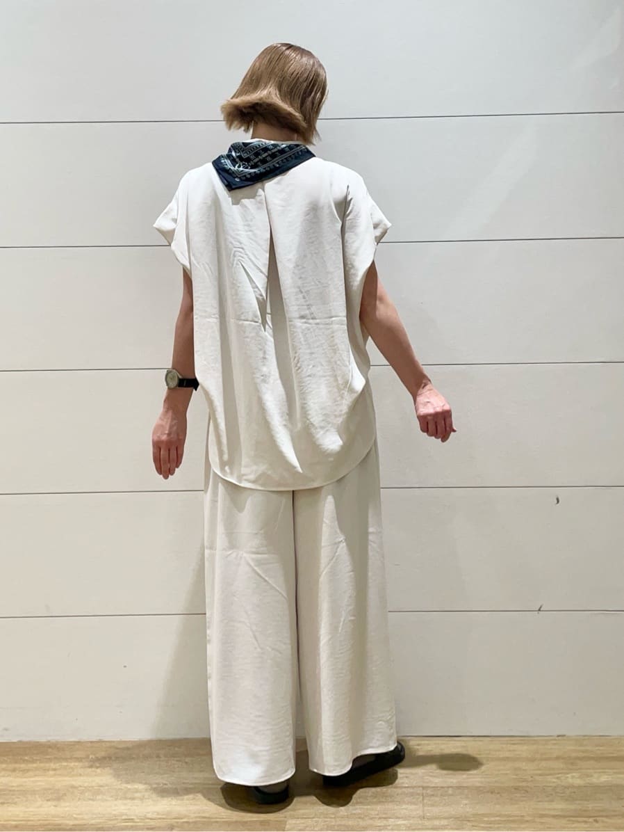 Ryoさんの「THE SHOP TK｜コットンライクブラウス【接触冷感/洗濯機OK/UV/セットアップ可】」を使ったコーディネート