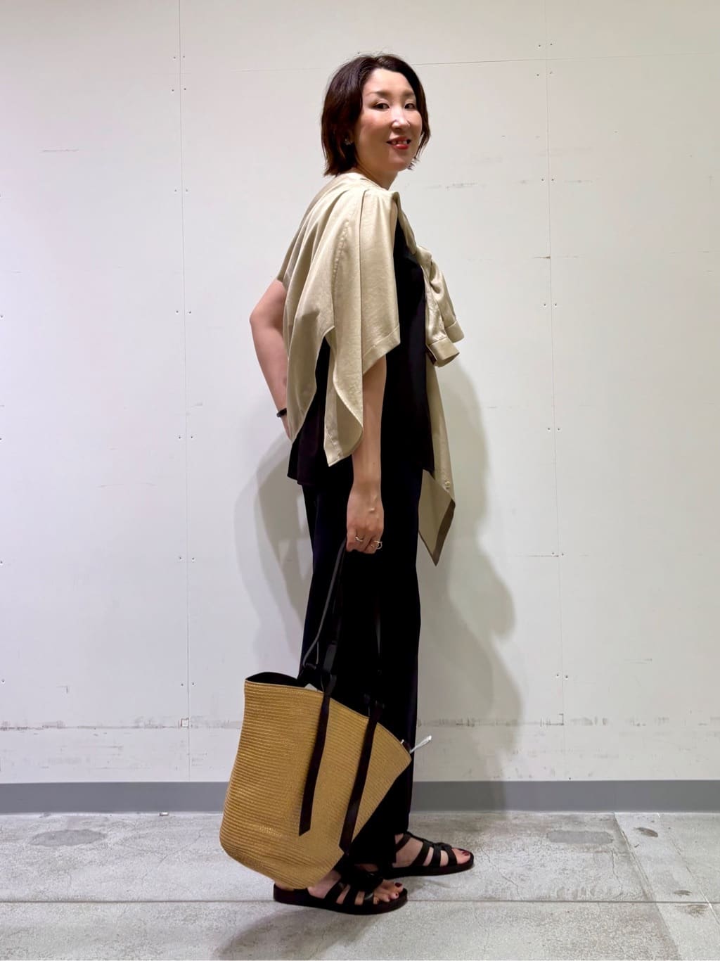 yuriさんの「INDIVI｜【着る日傘／遮熱／UVケア】ワイドパンツ」を使ったコーディネート