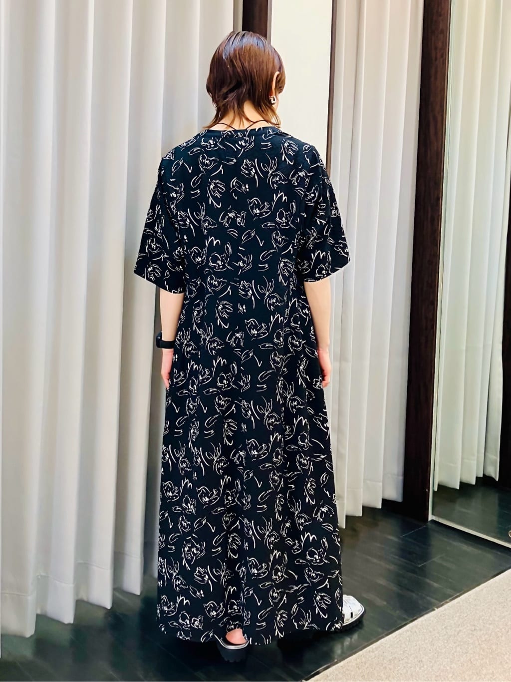 YUKIさんの「INDIVI｜【洗える】裾シアー半袖トップス」を使ったコーディネート
