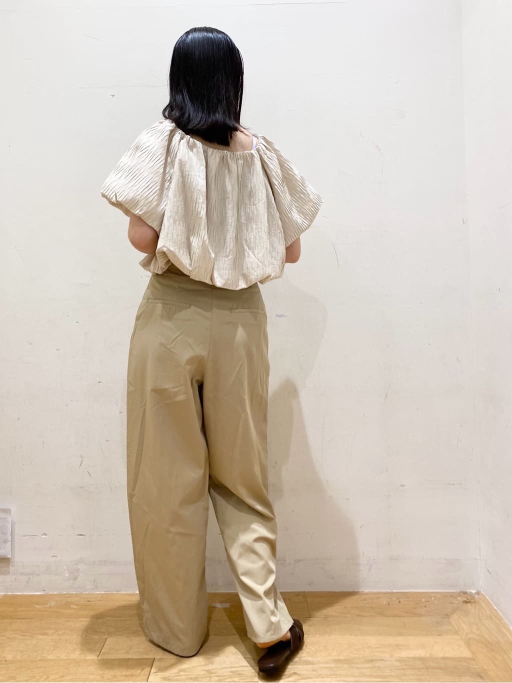 みなみさんの「OPAQUE.CLIP｜ふくれジャカードバルーンブラウス【洗濯機洗い可】」を使ったコーディネート
