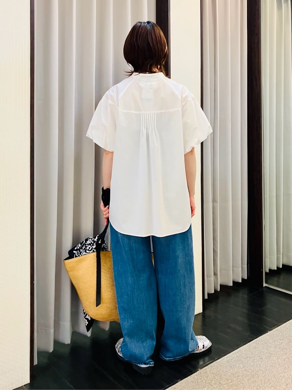 YUKIさんの「INDIVI｜【褒められデニム】ワイドストレート デニムパンツ」を使ったコーディネート