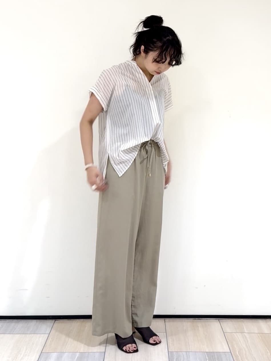 YUKAさんの「UNTITLED｜【洗える/スキッパー】フレンチスリーブシアーブラウス」を使ったコーディネート
