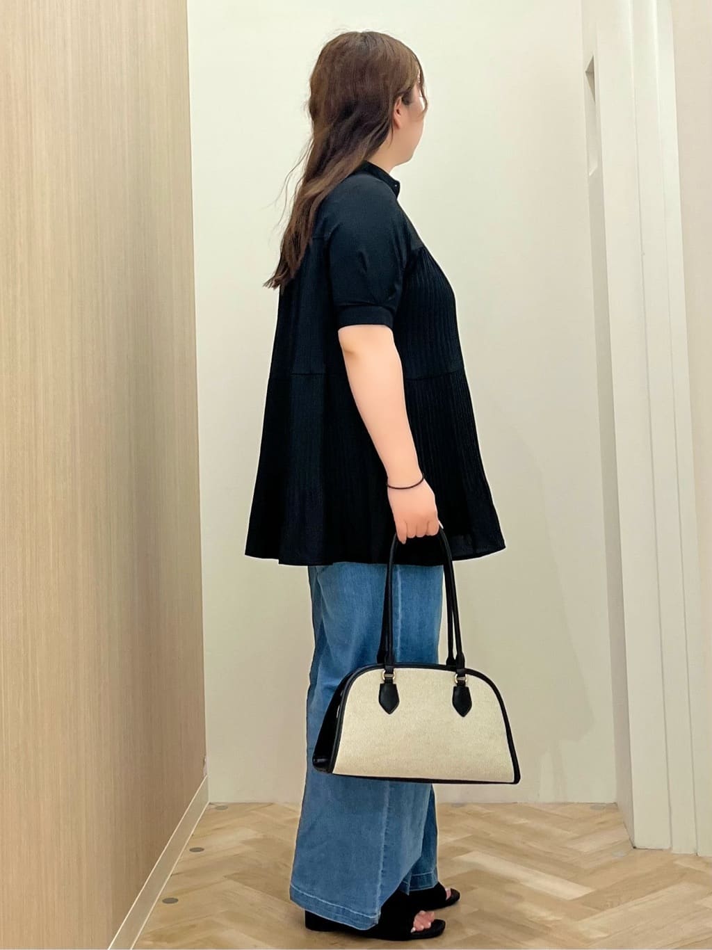 akariさんの「grove｜【体型カバー】ラフに着たい　ティアードプリーツブラウス」を使ったコーディネート