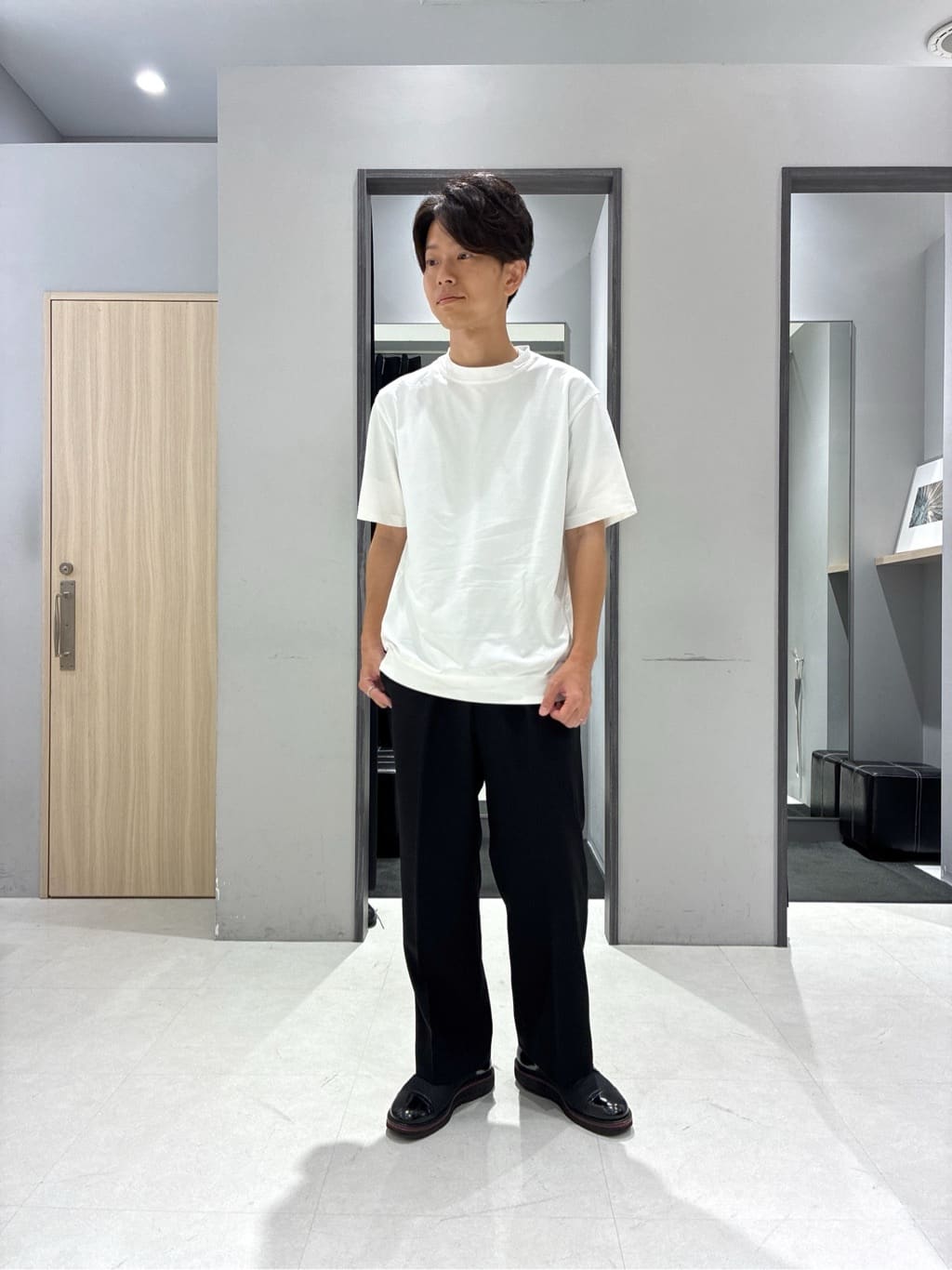 わいずみさんの「TAKEO KIKUCHI｜【抗菌防臭／5サイズ展開】ハイゲージポンチ Tシャツ」を使ったコーディネート