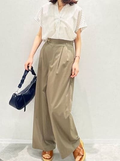 Miwaさんの「UNTITLED｜【洗える/スキッパー】フレンチスリーブシアーブラウス」を使ったコーディネート