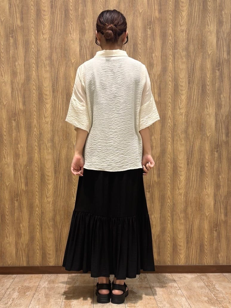 Haruさんの「SHOO･LA･RUE｜ゆるっと感がこなれ見え ワッシャーシアー半袖シャツ」を使ったコーディネート