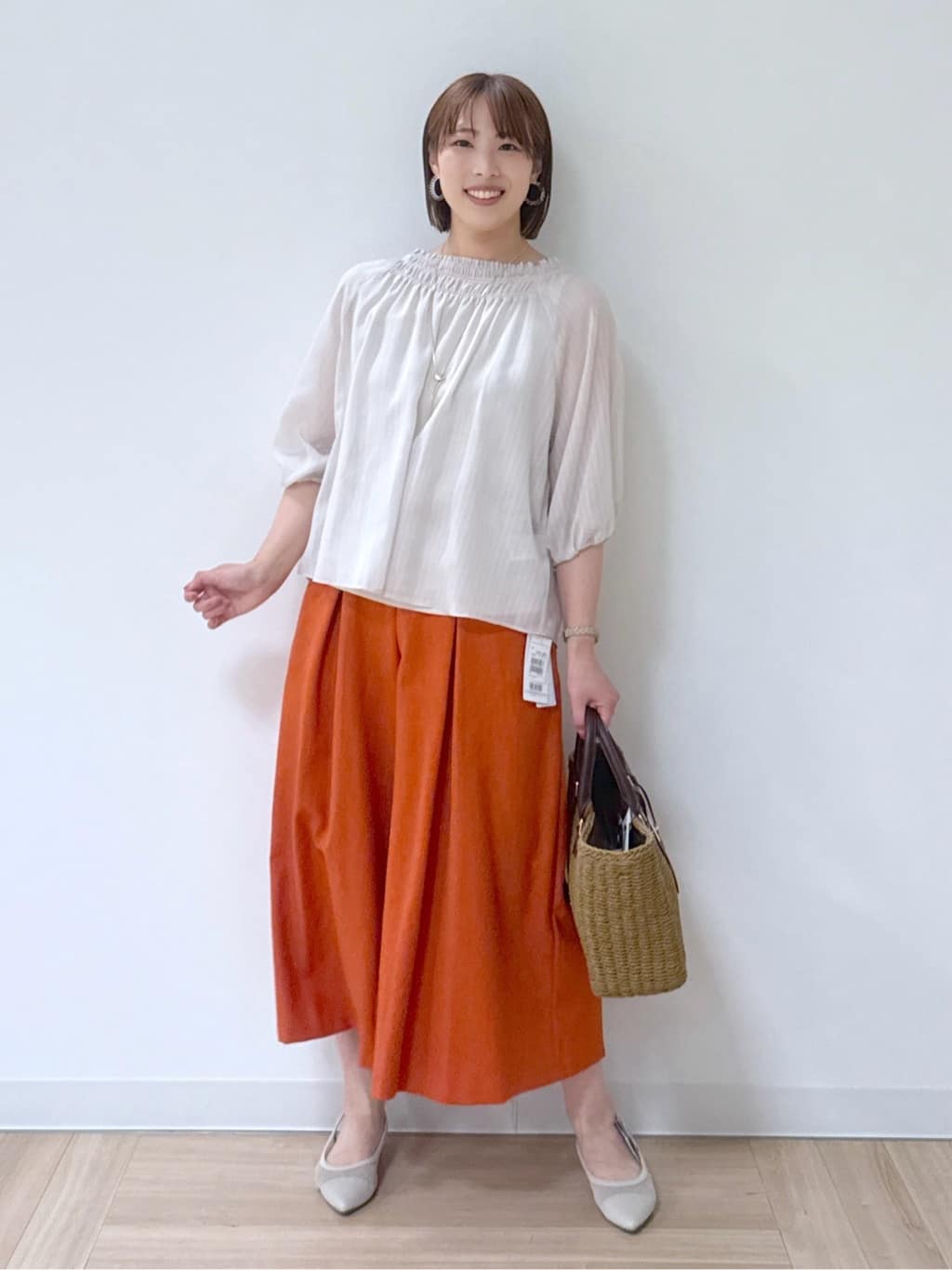 amiさんの「Reflect｜◆【洗える】タックスカート風ワイドパンツ」を使ったコーディネート