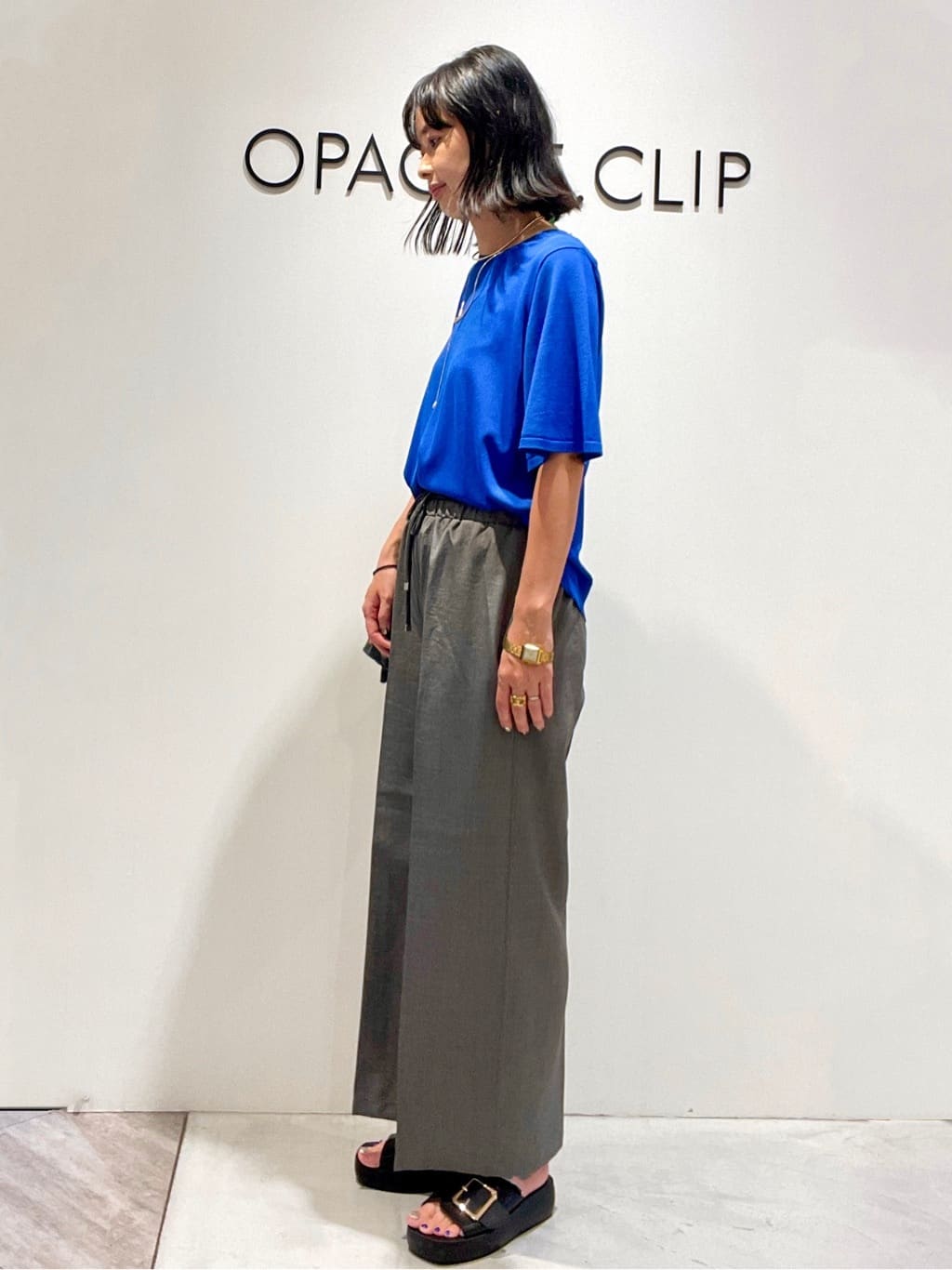 あいさんの「OPAQUE.CLIP｜ウエストサテン使いイージーワイドパンツ【洗濯機洗い可】」を使ったコーディネート