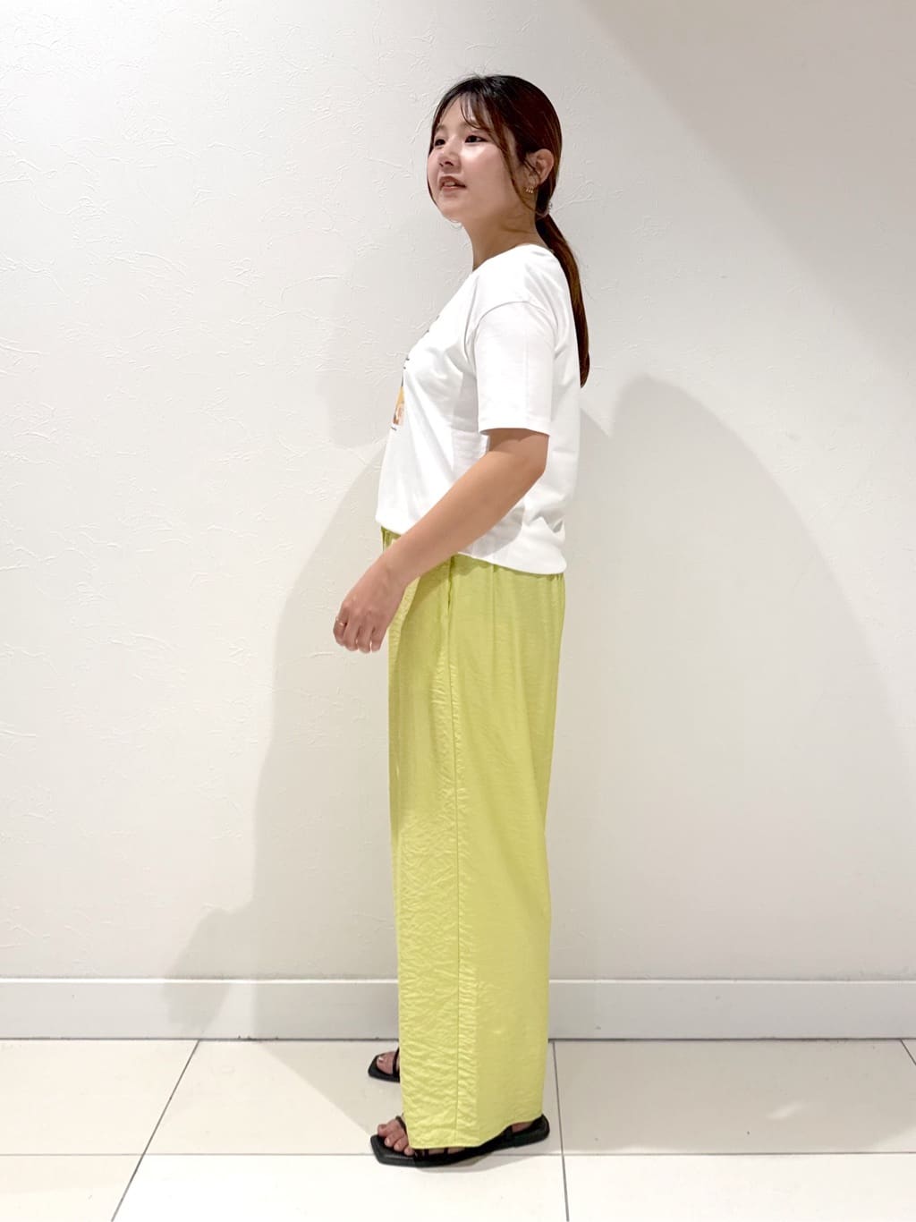 YUUKIさんの「INDIVI｜【洗える／UVケア／SETUP可能】ドロストワイドパンツ」を使ったコーディネート