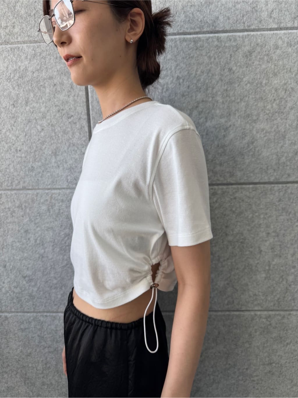 uchi__yamaさんの「CODE A｜drawstring crop tee」を使ったコーディネート