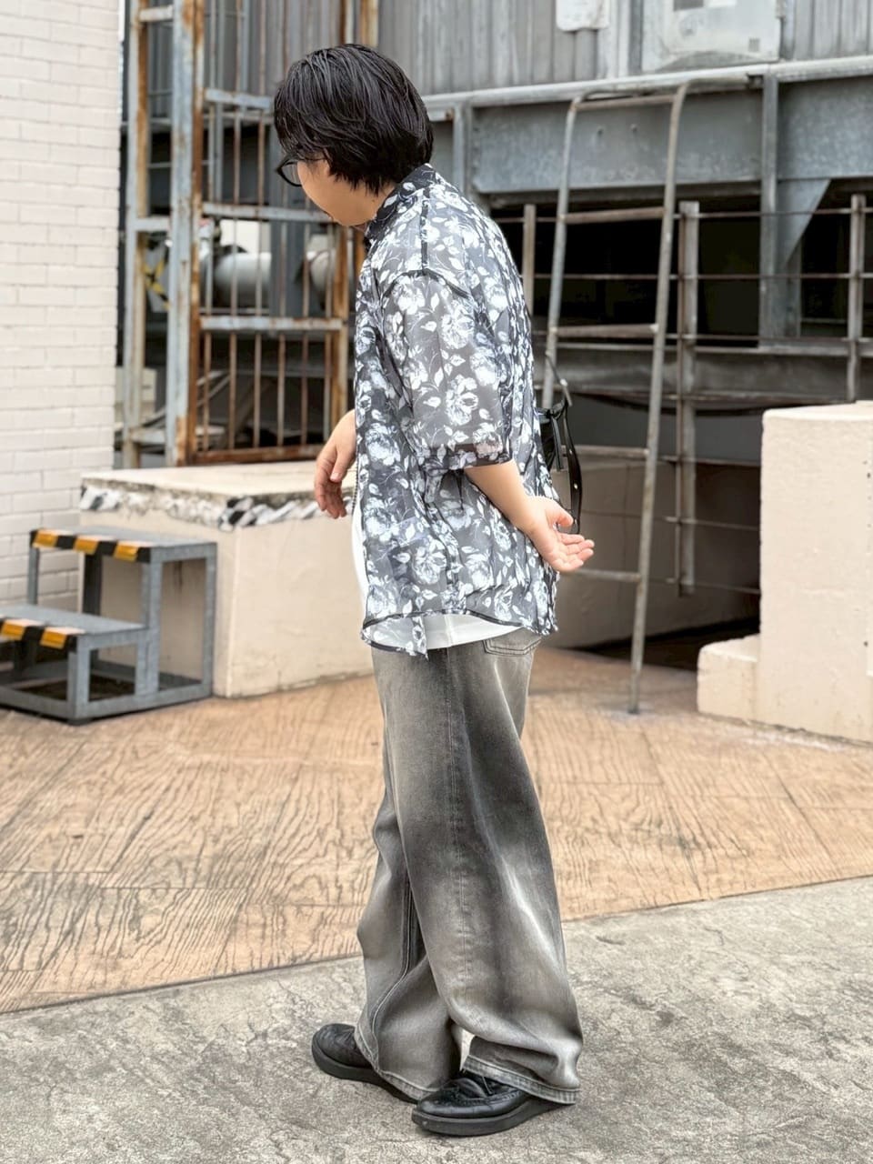 taigaさんの「tk.TAKEO KIKUCHI｜バレルシルエットパンツ（デニム＆カラーパンツ）」を使ったコーディネート