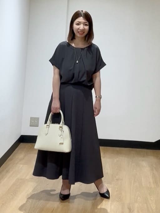 MIKIKOさんの「UNTITLED｜◆【セットアップ可/接触冷感/イージーケア】リラクミスト　2WAYブラウス」を使ったコーディネート