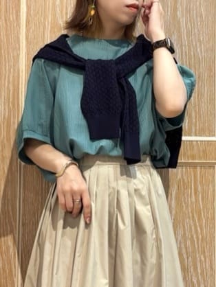 meiさんの「SHOO･LA･RUE｜【洗える/S-LL/撥水】タックギャザー フレアスカート」を使ったコーディネート
