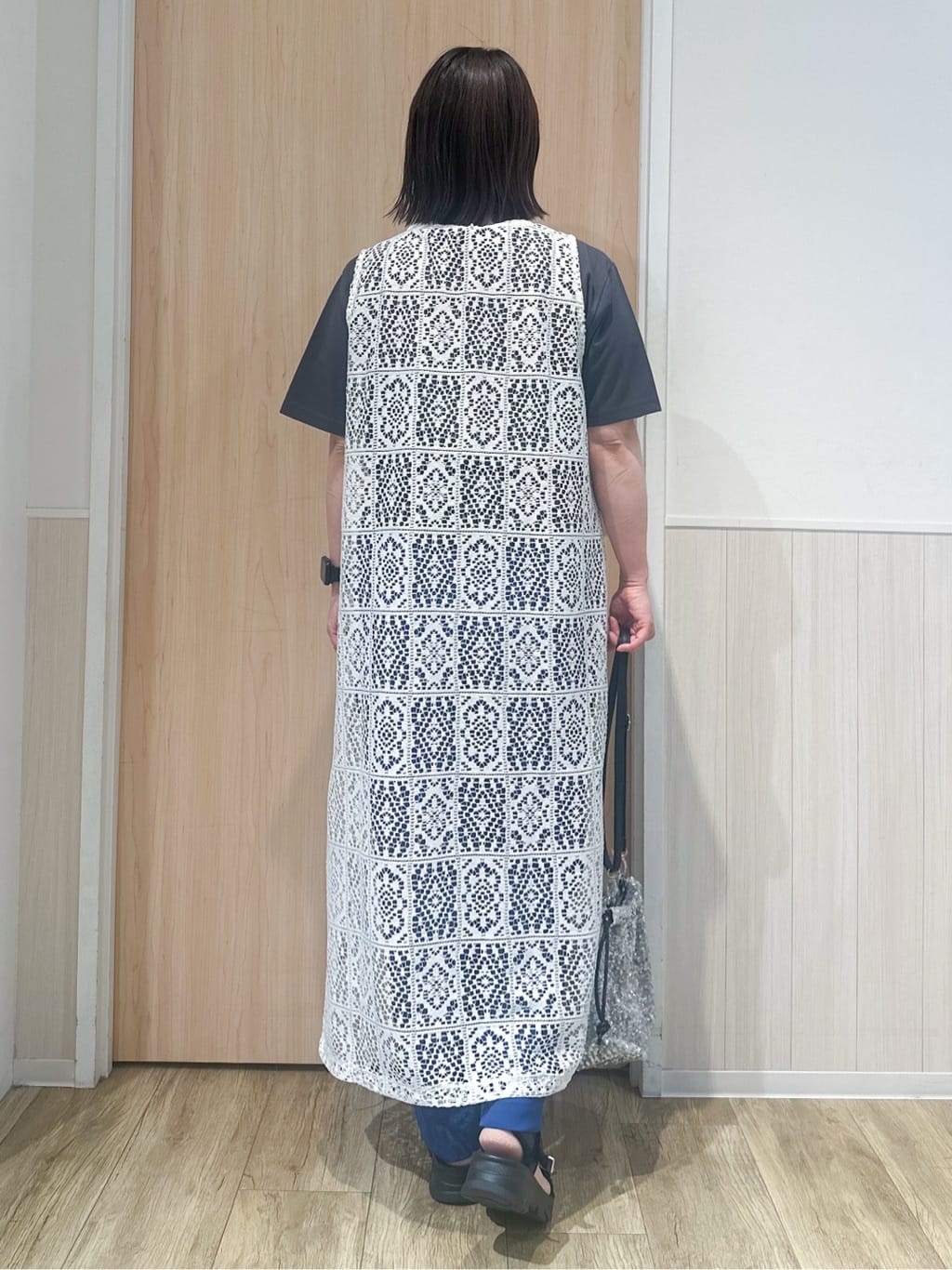 mimoさんの「SHOO･LA･RUE｜◆【S-LL/ひんやり/UV】汗をかいても気になりにくい グラフィックTシャツ」を使ったコーディネート