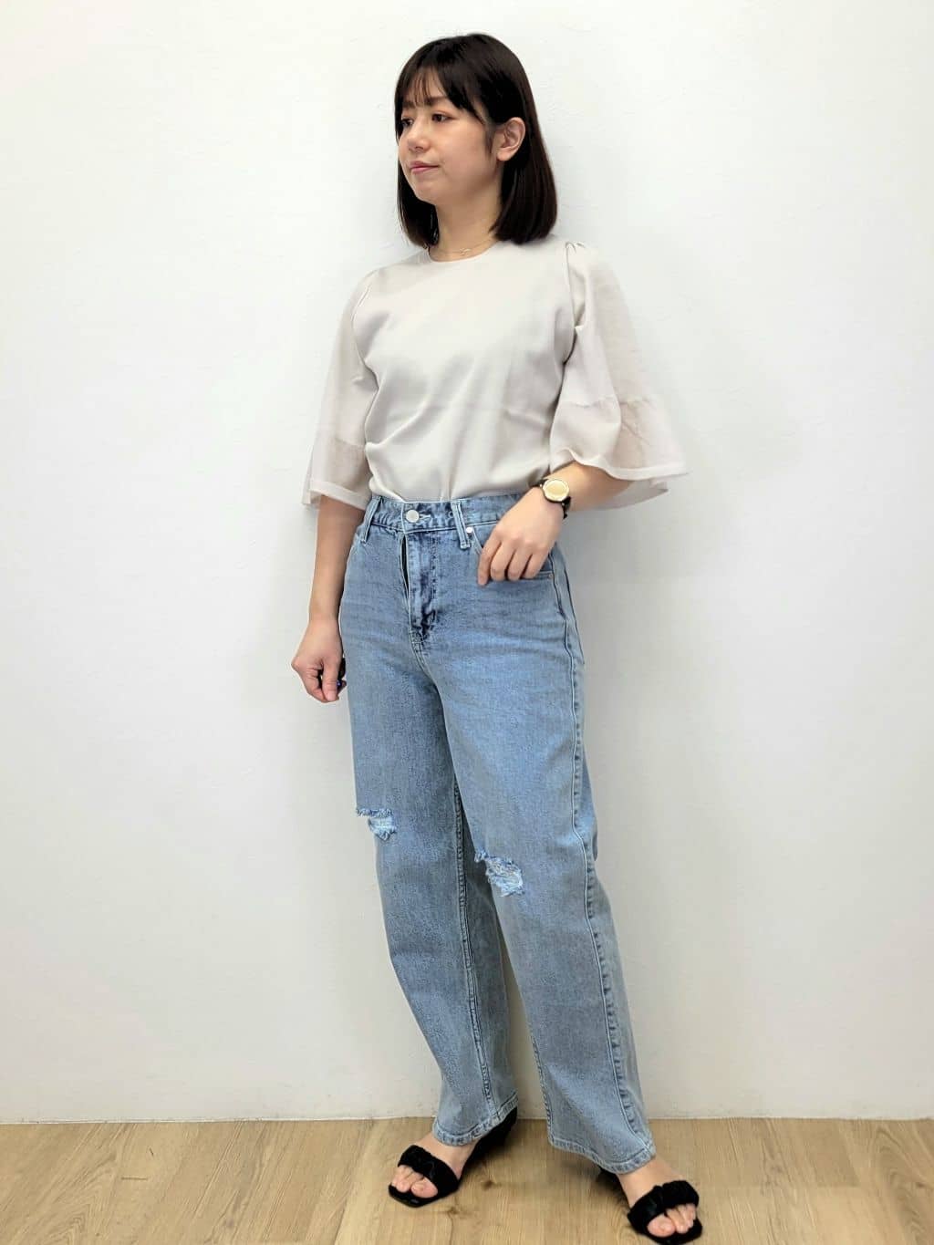 LISAさんの「OPAQUE.CLIP｜《5色展開》シアーフレアスリーブニット【洗濯機洗い可】」を使ったコーディネート